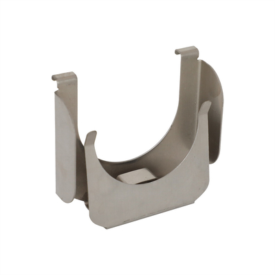 Réparation de pièces de tôle perforées par usinage CNC de précision